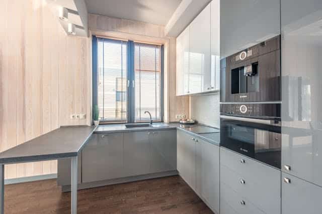 Τοποθέτηση Κουφωμάτων Αλουμινίου από την Anakainisis-Spitiou.gr: Αντοχή, Ασφάλεια και Στυλ για Κάθε Χώρο