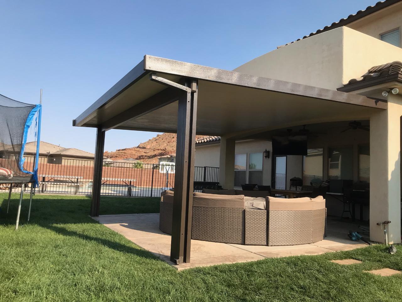 Τοποθέτηση γυψοσανίδας εξωτερικού χώρου σε τοίχο από επαγγελματίες.